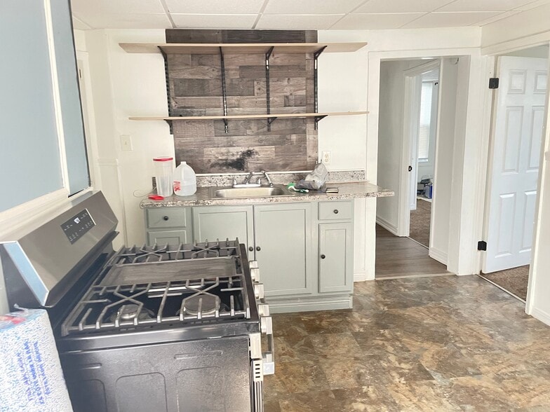 Building Photo - 99 Beach St