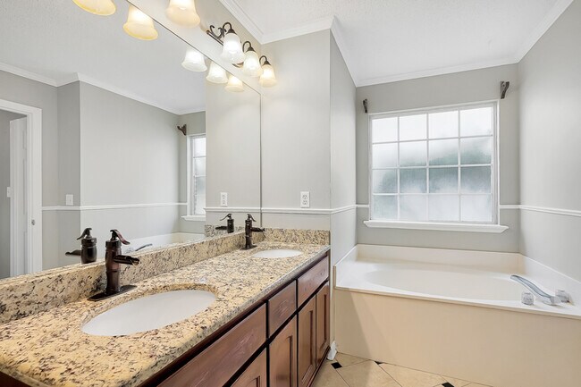 Building Photo - 2426 Quail Ridge Ln SW