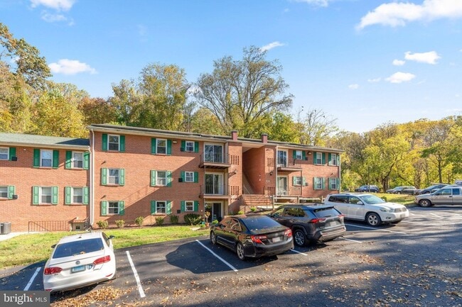 Building Photo - 3612 Court House Dr