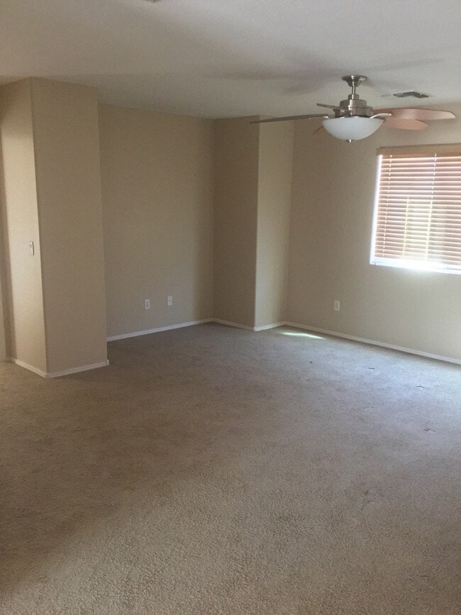 Building Photo - Excellent Gilbert Location!