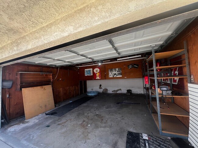Building Photo - 4351 Green Ave