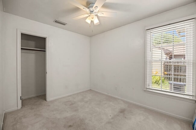 Building Photo - 4112 Stillwood Ct