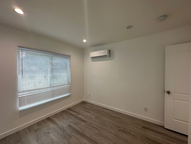 Building Photo - Stunning 3+2 ADU on a picturesque street in the sought-after Reseda neighborhood