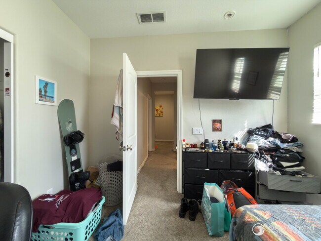 Building Photo - 3 Bedroom Condo for Rent in Ventura!