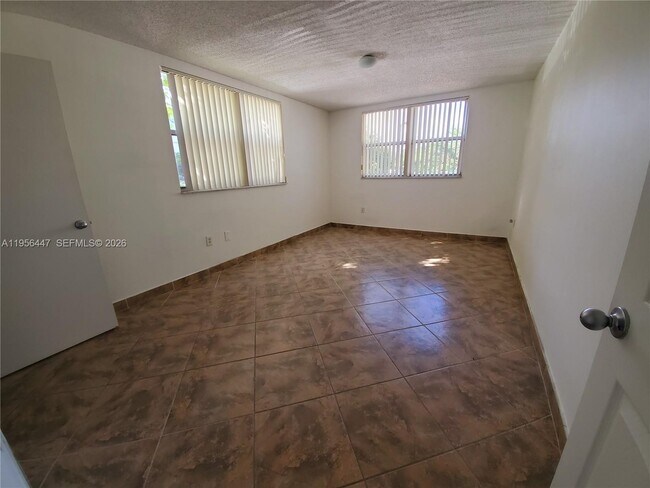 Building Photo - 8363 Lake Dr