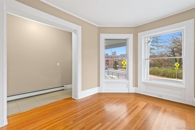 Building Photo - 33 Wickham Ave