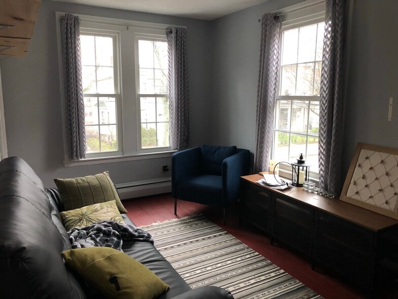 Building Photo - 215 Dwight St