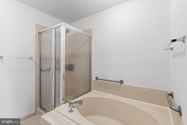 Building Photo - 11318 Savannah Dr