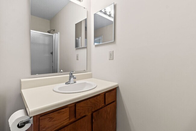 Building Photo - Sweetbriar Home