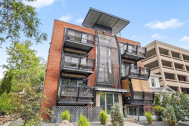 Building Photo - 1336 Logan St