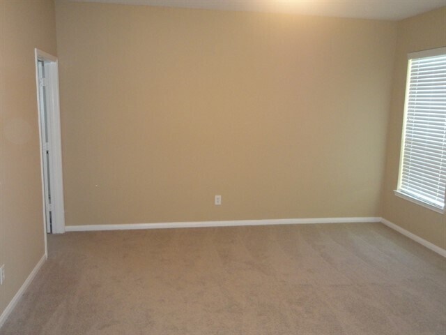 Building Photo - 710 Single Pine Ct