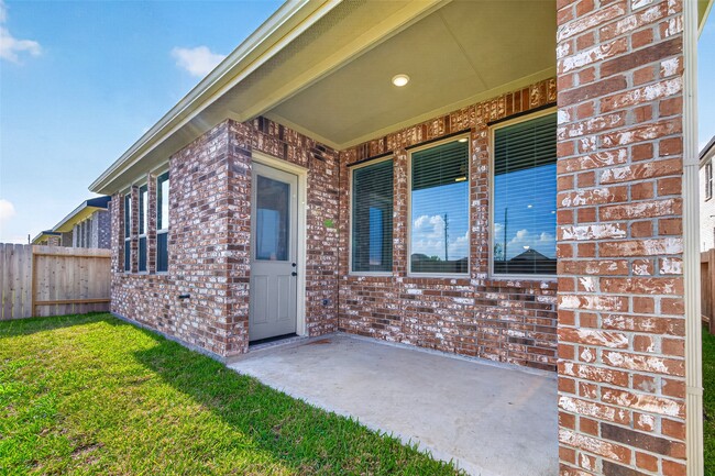 Building Photo - 23639 Red Rowan Ln