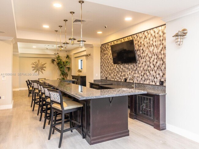 Building Photo - 2501 S Ocean Dr