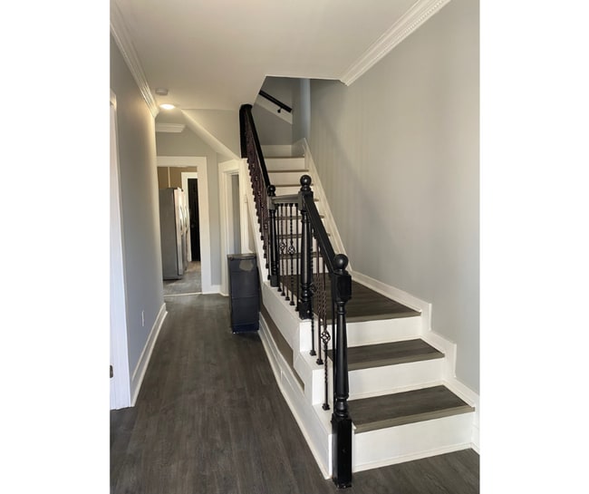 Building Photo - 100 N Hilton St