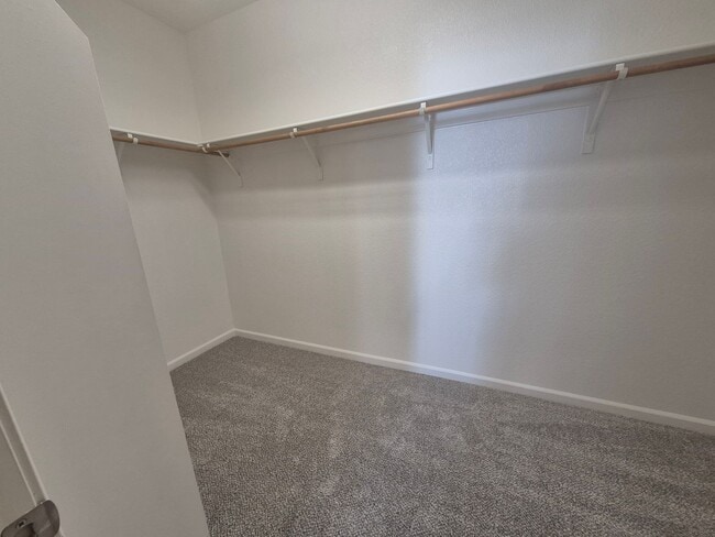 Building Photo - Spacious Four Bedroom, Three Bath Home in ...