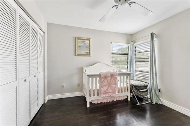 Building Photo - 8080 Covington Ct