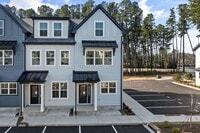 Building Photo - Newly Built 4BD, 3.5BA End-Unit Raleigh To...