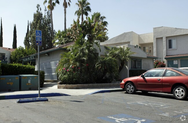 Primary Photo - Sunpointe Village Apartments