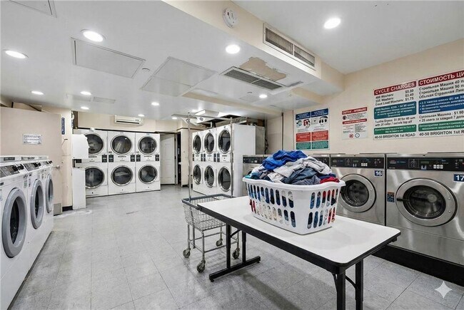 Building Photo - 50 Brighton 1st Rd