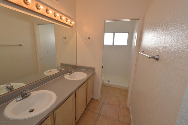 Building Photo - 10421 E Windstorm Dr