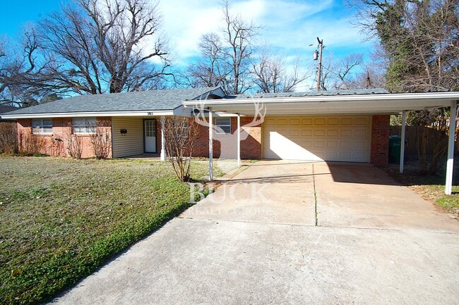 Building Photo - 505 Turtle Creek Dr