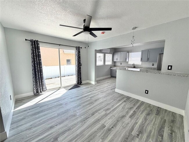 Building Photo - 2728 1st Ave S