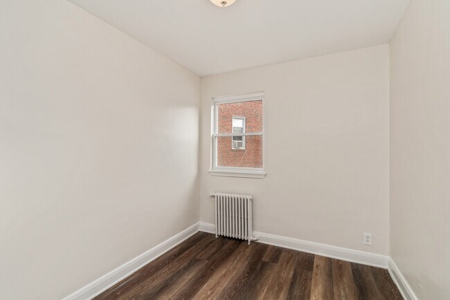 Building Photo - 2915 Oakford Ave