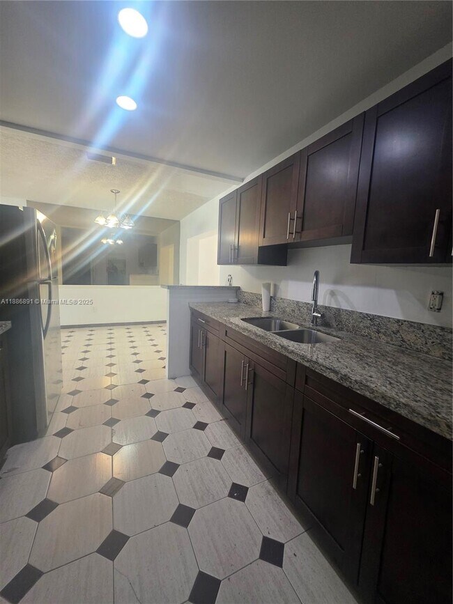 Building Photo - 11500 SW 181st Terrace