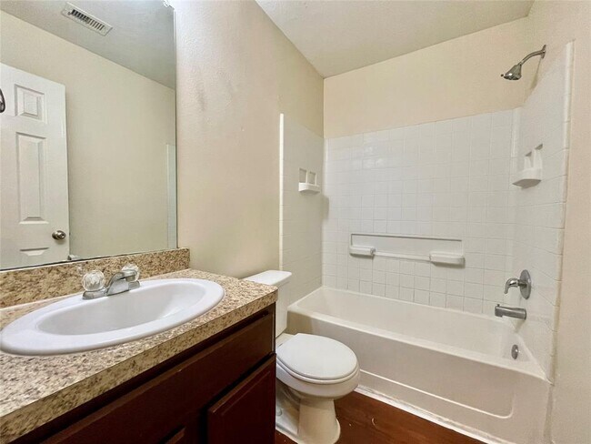 Building Photo - 15415 Bammel Oaks Ct