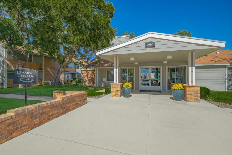 Leasing Center at Wind Tree Apartments in El Paso, TX - Wind Tree