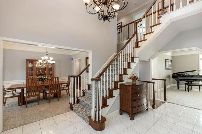 Building Photo - {5801} Spacious 2 Story Home in highly des...