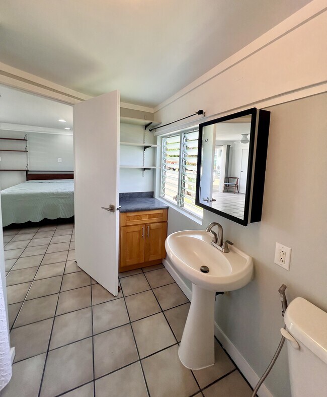 Building Photo - 41-1450-1450 Kumuula St