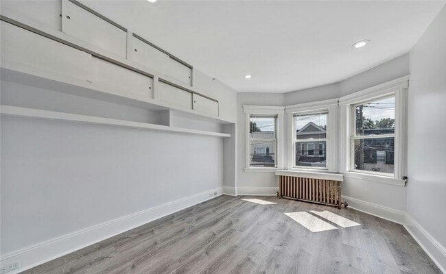 Building Photo - 425 Hancock Pl