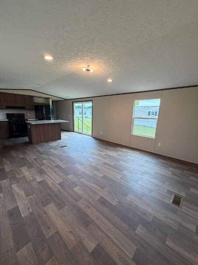 Building Photo - AVAILABLE TO RENT IN REHOBETH