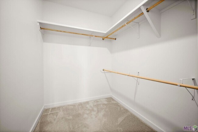 Building Photo - 39262 Bridge Path Ln