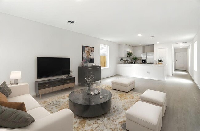 Building Photo - 18210 Via Aurelia Dr
