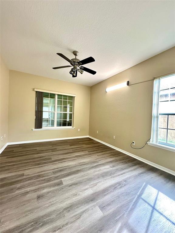 Building Photo - 2630 High Ridge Dr