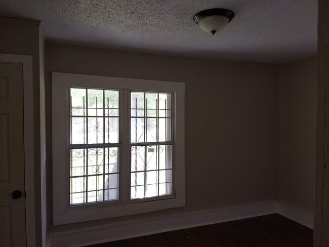 Building Photo - 481 Marianna St