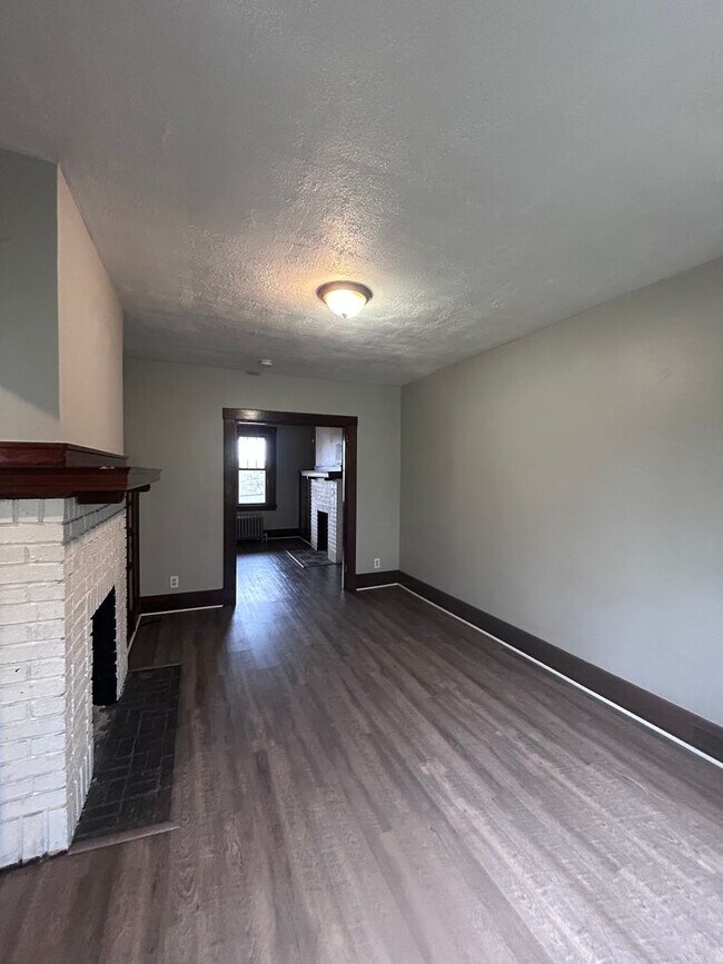 Building Photo - wat247