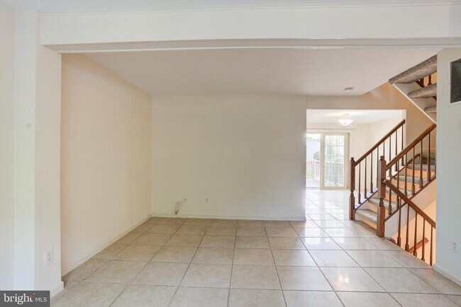 Building Photo - 12830 Evansport Pl