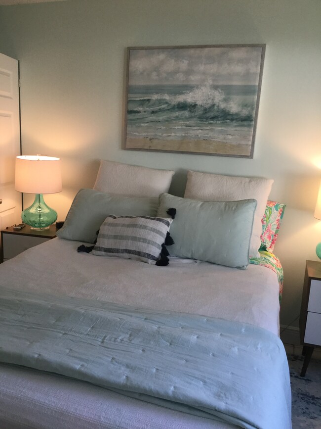 Master Bed - 1541 S Ocean Blvd