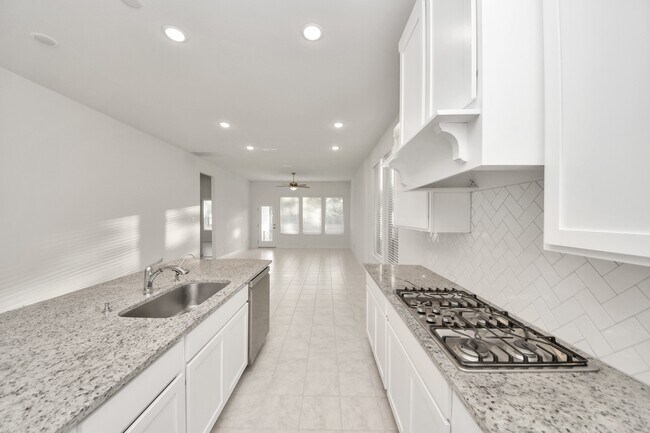 Building Photo - 6707 Regatta Park Ln