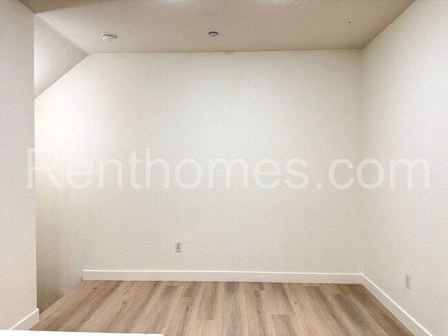 Building Photo - 1603 White Hickory Pl