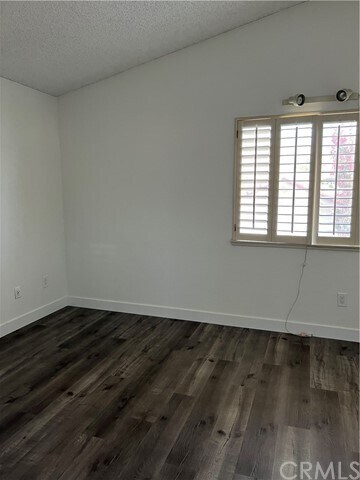 Building Photo - 3061 Piedmont Dr