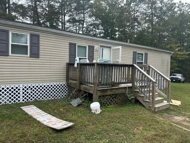 Primary Photo - 43665 Pump House Ln