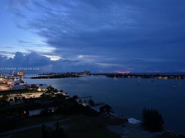 Building Photo - 5600 N Flagler Dr