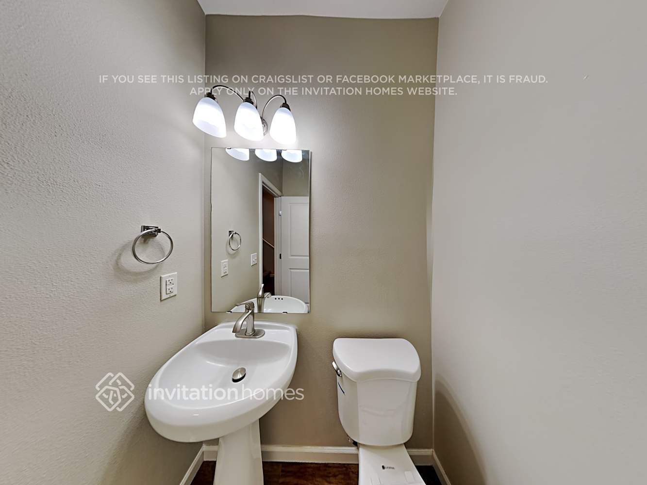 Building Photo - 19106 19th Ave Ct E