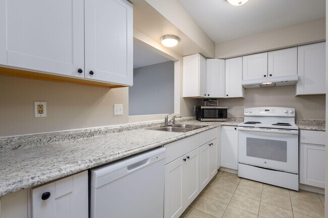 Building Photo - 5842 Niles St