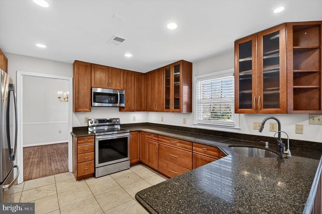 Building Photo - 102 Cunningham Park Ct SE