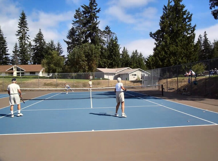 Building Photo - 107 Fairway Dr